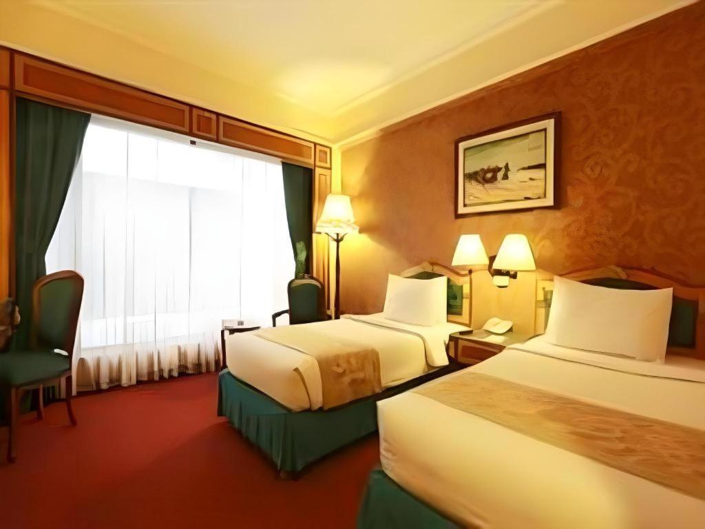 מאלאנג Gajahmada Graha Hotel מראה חיצוני תמונה
