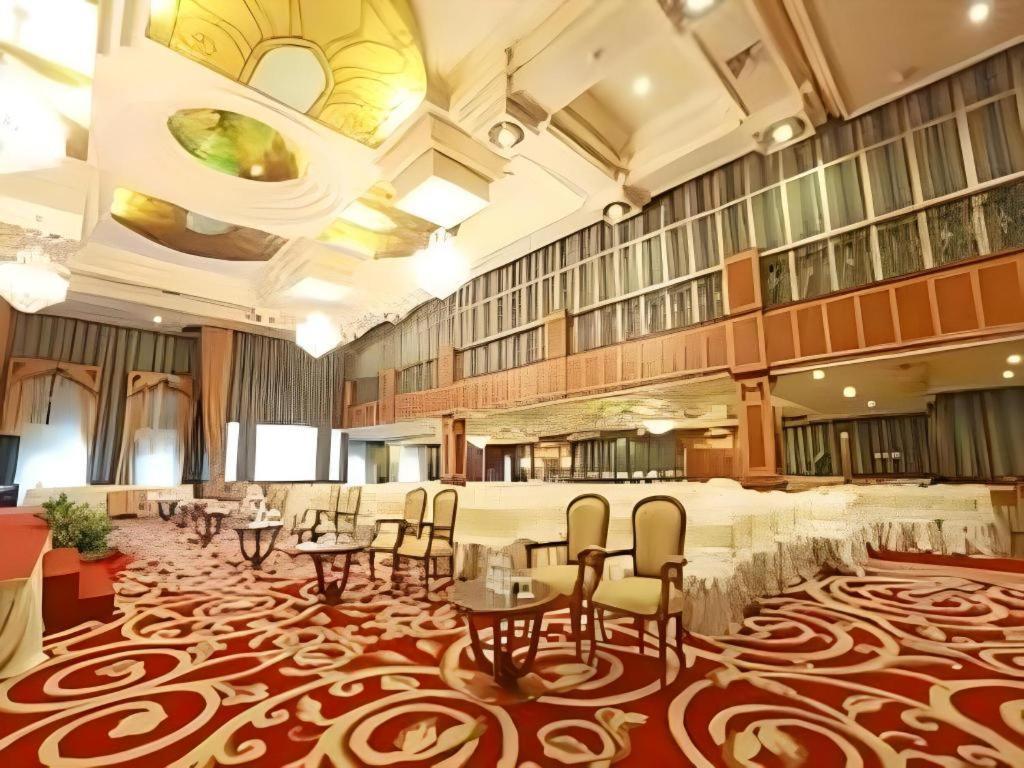 מאלאנג Gajahmada Graha Hotel מראה חיצוני תמונה