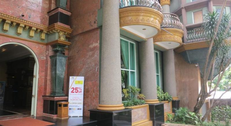 מאלאנג Gajahmada Graha Hotel מראה חיצוני תמונה