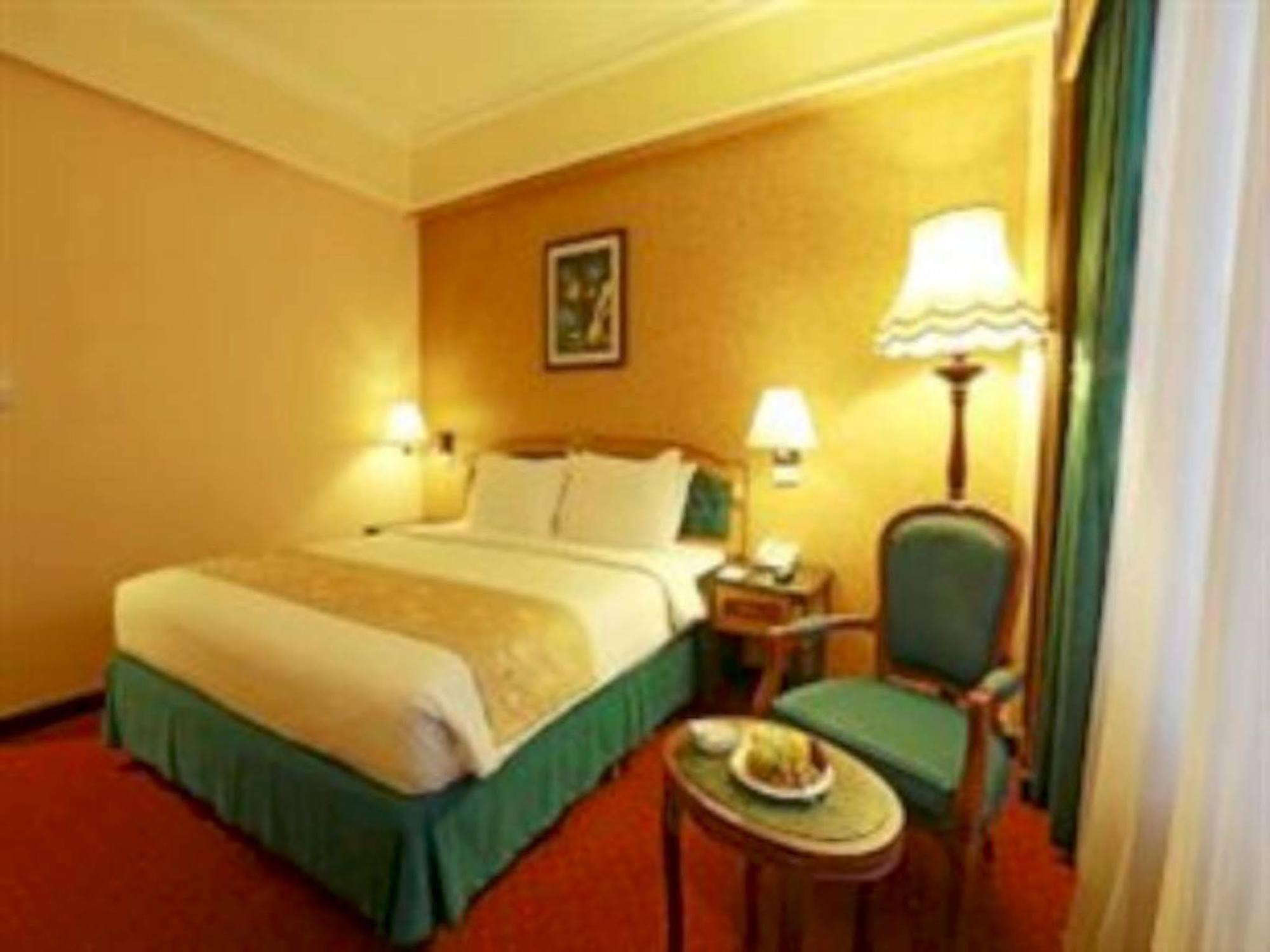 מאלאנג Gajahmada Graha Hotel מראה חיצוני תמונה