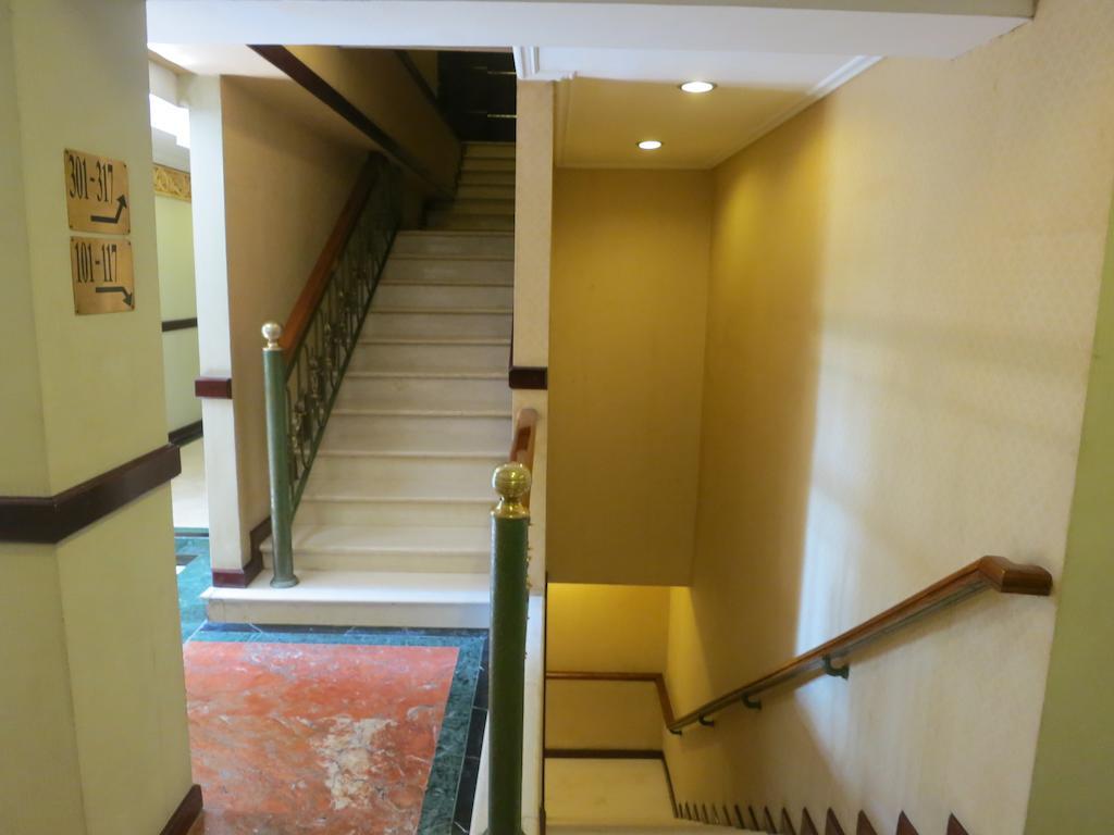 מאלאנג Gajahmada Graha Hotel מראה חיצוני תמונה