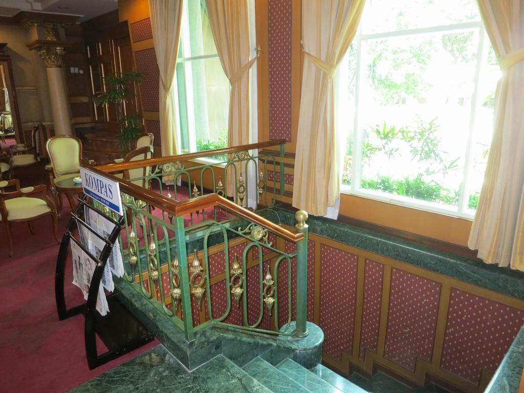 מאלאנג Gajahmada Graha Hotel מראה חיצוני תמונה