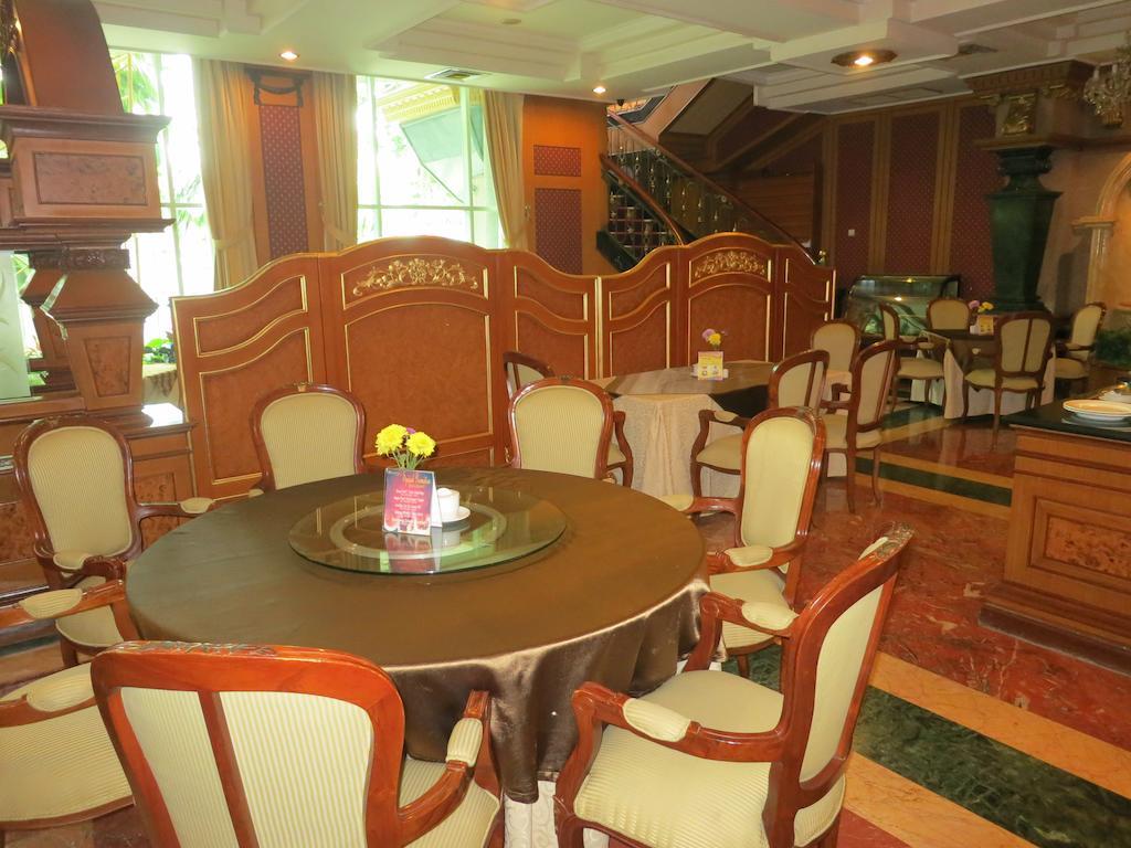 מאלאנג Gajahmada Graha Hotel מראה חיצוני תמונה