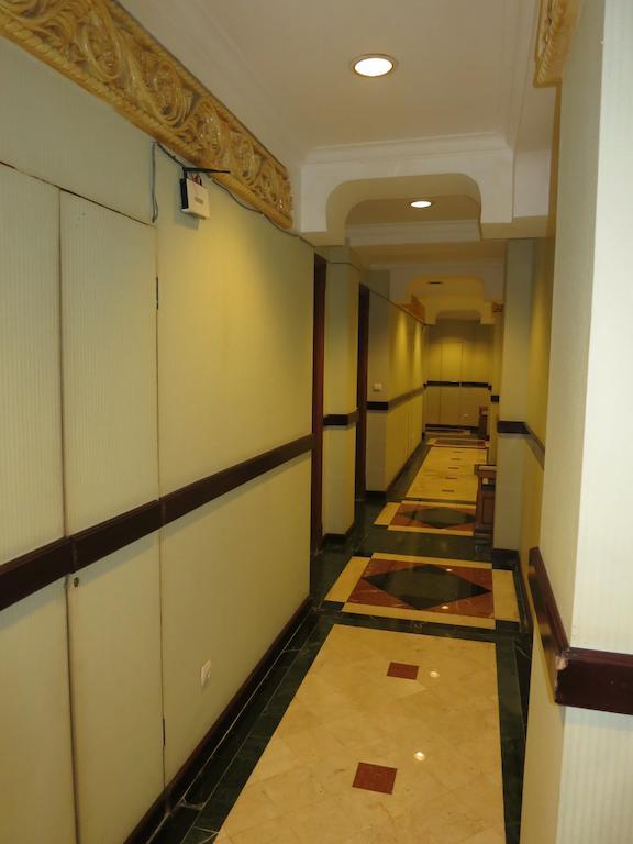 מאלאנג Gajahmada Graha Hotel מראה חיצוני תמונה